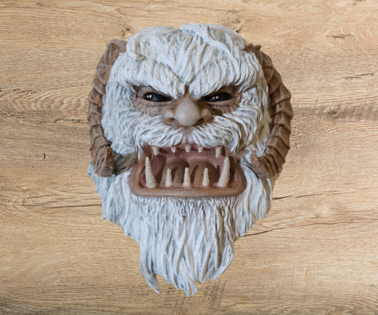 Wampa Head Wall Mount - Unique Sci-Fi Home Decor for Star Wars Fan - Cool Gift for Geeks, Nerds and Sci  -Fi Fans